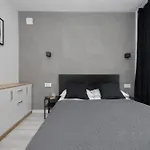 Elegant Muranow Ideal For Remote Work By Renters Apartament Warszawa