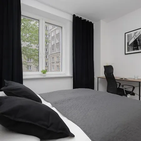 Elegant Muranow Ideal For Remote Work By Renters דירה ורשה