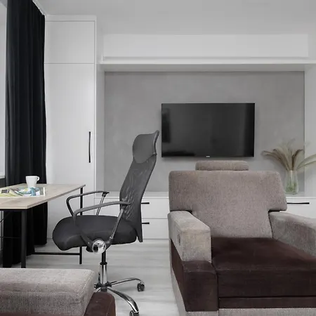 Apartment Elegant Muranow Ideal For Remote Work By Renters