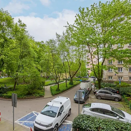 דירה Elegant Muranow Ideal For Remote Work By Renters ורשה