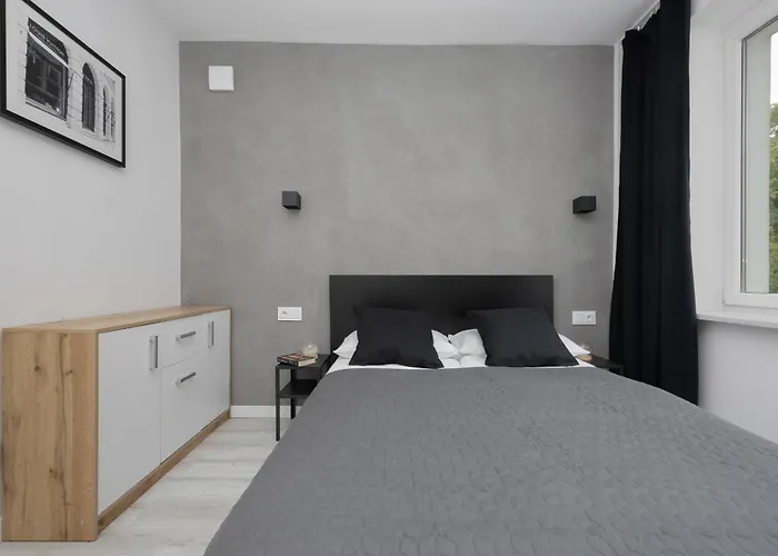 Elegant Muranow Ideal For Remote Work By Renters Apartament Warszawa