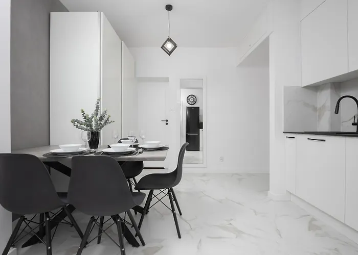 Elegant Muranow Ideal For Remote Work By Renters Διαμέρισμα