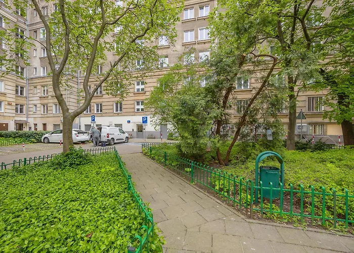 Elegant Muranow Ideal For Remote Work By Renters