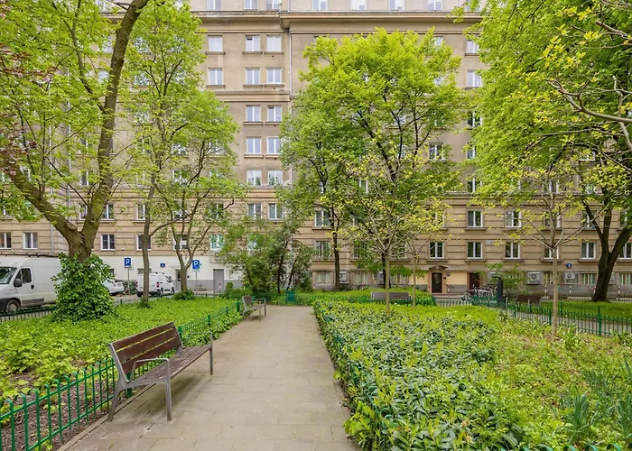 Elegant Muranow Ideal For Remote Work By Renters